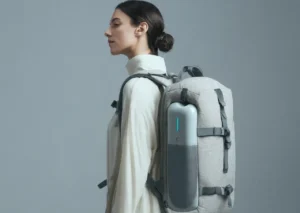 Mochila urbana com purificador de ar integrado
